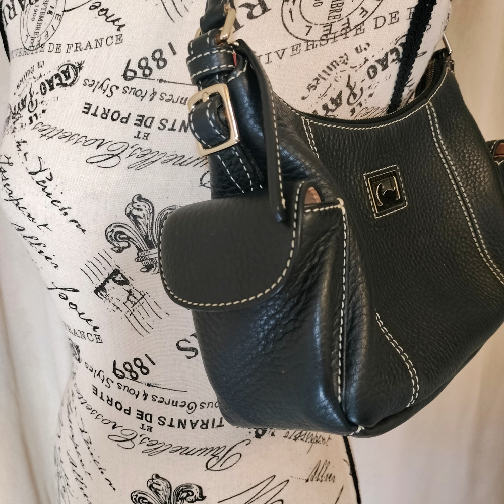 Vintage! Dooney & Bourke Black Pebble Leather Hobo Bag Pristine Condition! - Picture 3 of 10